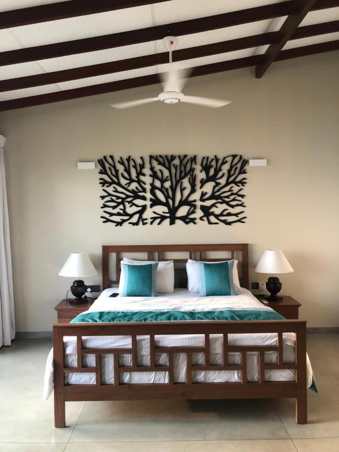 Driftwood Villa Pamunugama Экстерьер фото